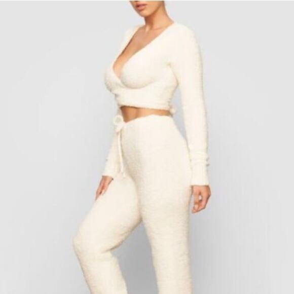Skims Women´s Cozy Knit long Sleeve Bone Neutral Minimalist Wrap top Size S/M - Picture 1 of 12